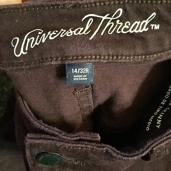 {Universal Thread} Skinny Jeans - Picture 2 of 4